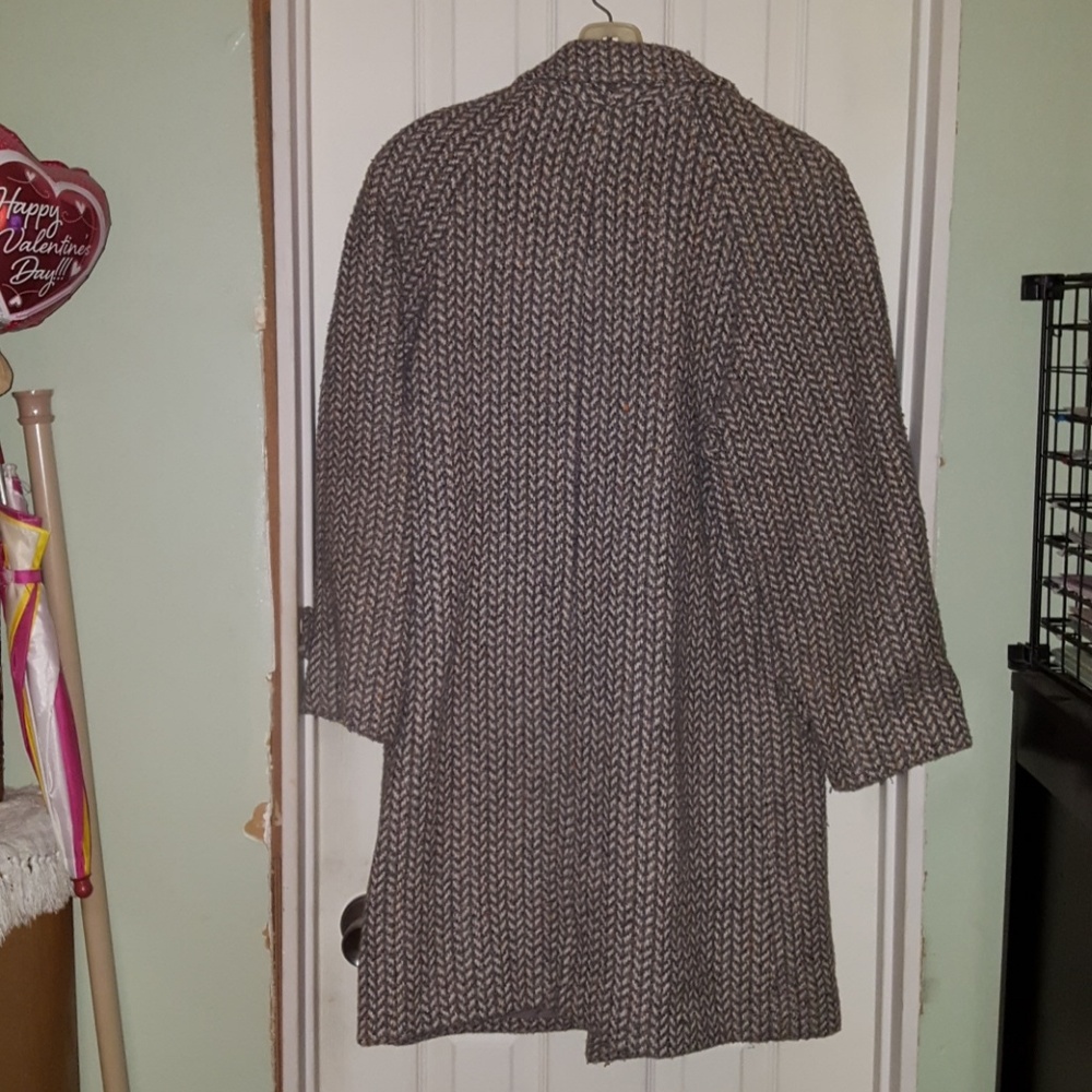 Coat - Picture 2 of 8